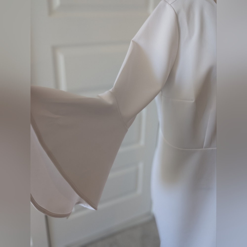 Eloquii White Long Sleeve Dress with Bell Sleeves Size 18 - Picture 2 of 11